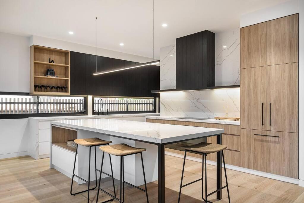 Kirks On Park - Brand New Luxury Home, Great Location ソレント エクステリア 写真