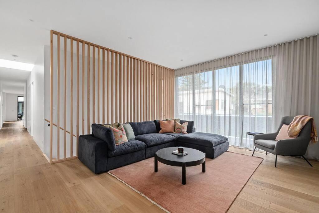 Kirks On Park - Brand New Luxury Home, Great Location ソレント エクステリア 写真